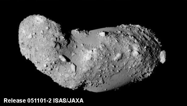 Астероид Итокава (снимок аппарата «Хаябуса»). Фото: JAXA 