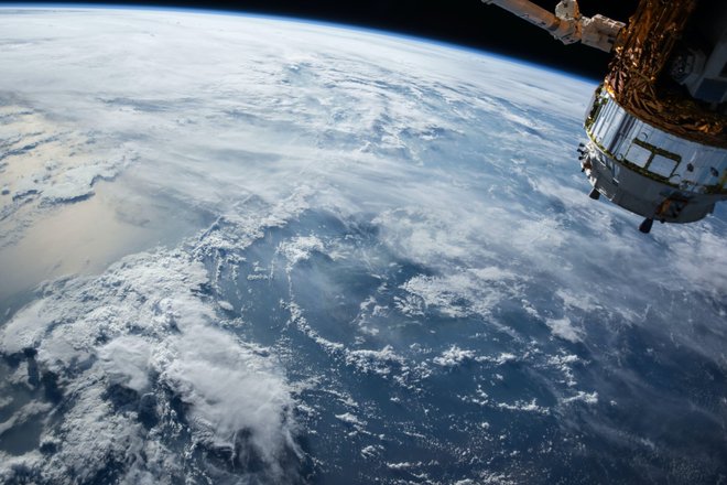 Фото спутника над Землей из космоса. Фото: NASA Фото спутника над Землей из космоса. Фото: NASA