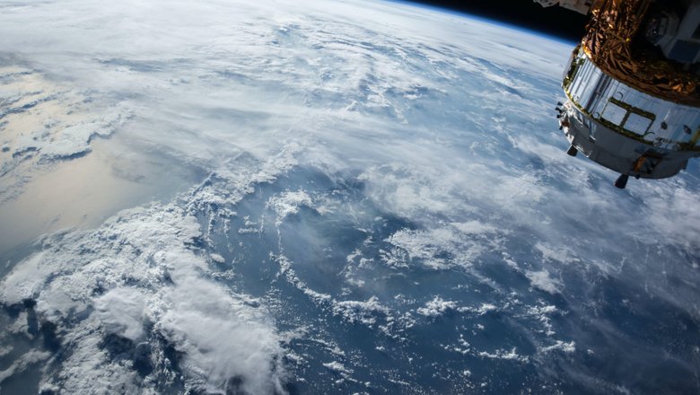 Фото спутника над Землей из космоса. Фото: NASA