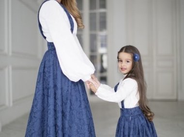 Slide image for gallery: 4382 | Ксения Бородина и ее дочь Маруся в лукбуке Yulia Prokhorova Beloe Zoloto