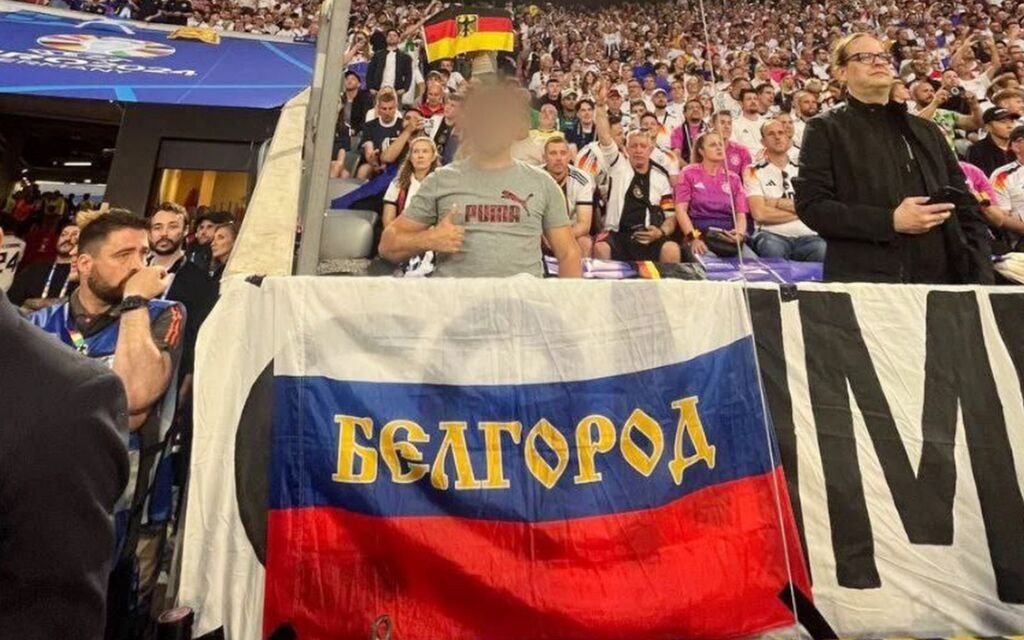 Посетивший открытие Евро с флагом России белгородец пронесет его на матч Сербия — Англия: «Еще и в ушанке буду!»