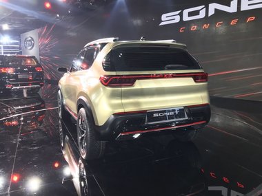 slide image for gallery: 26310 | Kia Sonet