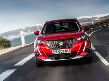 slide image for gallery: 27061 | Peugeot 2008