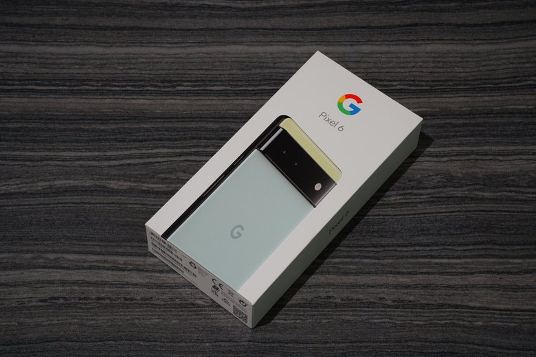 Коробка от Google Pixel 6. Фото: Unsplash