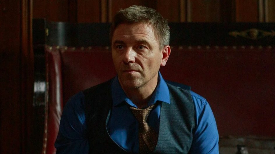 Ростислав Бершауэр в роли Платона Орехова в сериале «Гипнозис» Ростислав Бершауэр в роли Платона Орехова в сериале «Гипнозис»