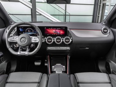 slide image for gallery: 25446 | Mercedes-Benz GLA