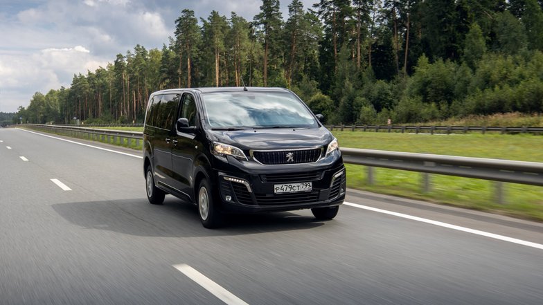 slide image for gallery: 28455 | Peugeot Traveller