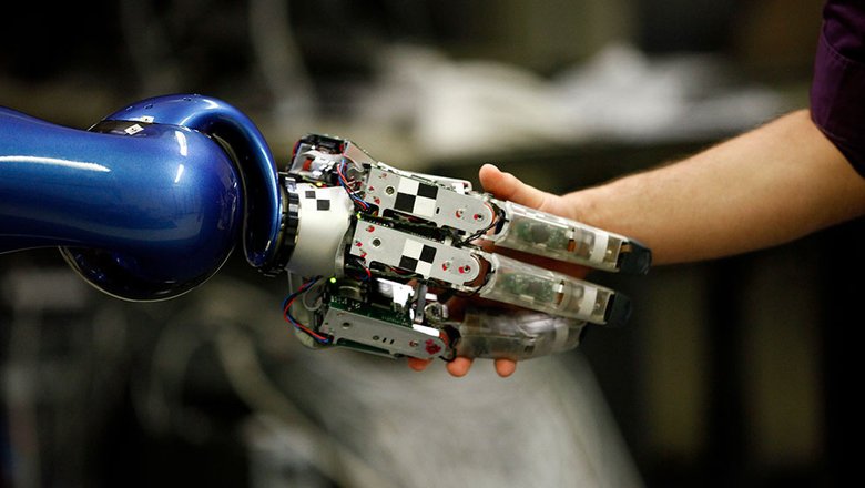 Германия стала заменять людей роботами из-за острой нехватки рабочих