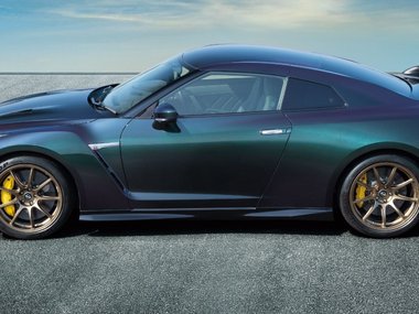 slide image for gallery: 28567 | Nissan GT-R T-spec