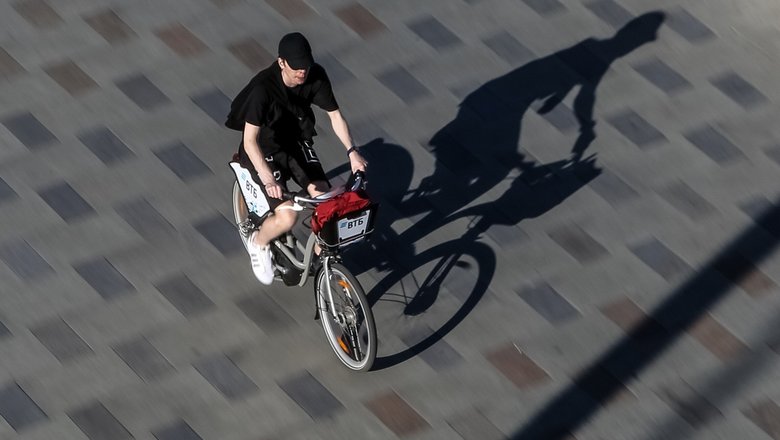 Катание на велосипедах в Москве