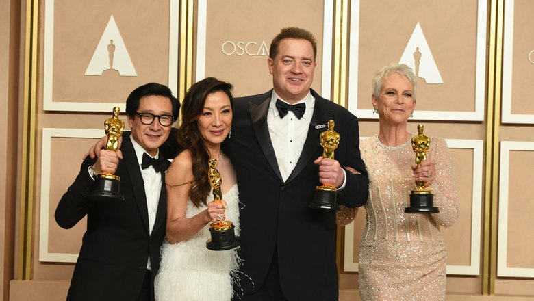 Лучшие актеры «Оскара 2023»: Ке Хюи Куан, Мишель Йео, Брендан Фрейзер и Джейми Ли Кертис