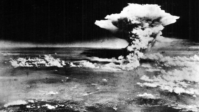 Грибовидное облако спустя примерно час после ядерного удара по Хиросиме. Фото: Wikimedia Commons