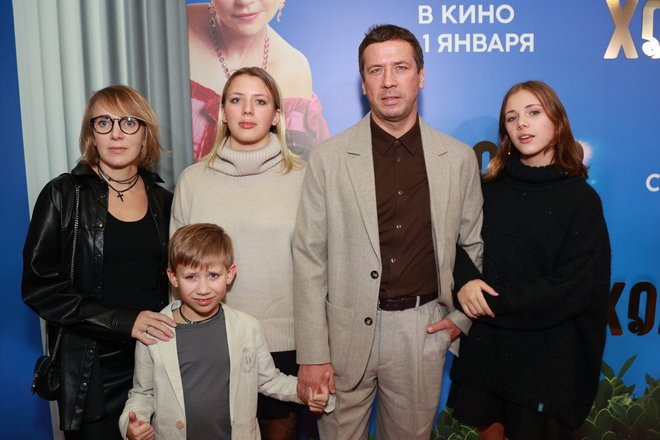 Андрей Мерзликин с женой и детьми Андрей Мерзликин с женой и детьми