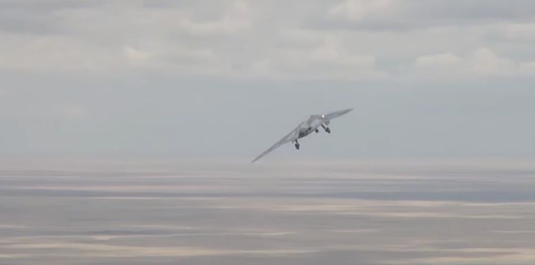 Первый полет «Охотника». Фото: YouTube / Минобороны России