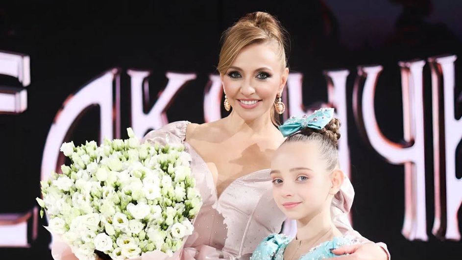 Татьяна Навка с дочерью Надеждой Татьяна Навка с дочерью Надеждой