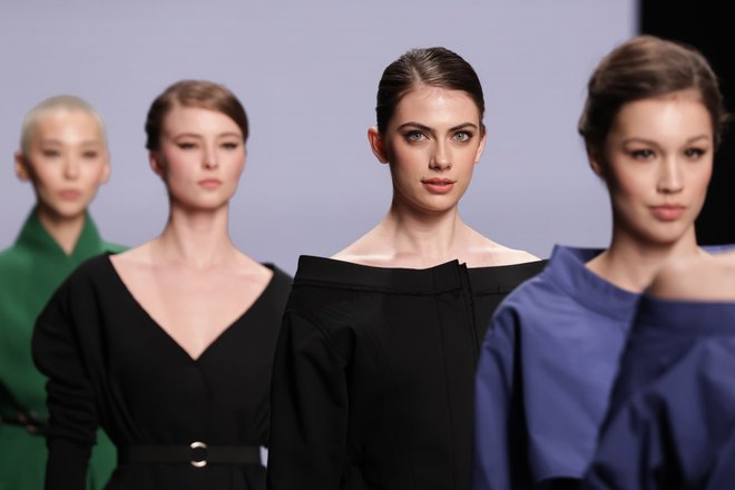 Alexander Varlakov (источник фото: https://moscowfashion.ru) Alexander Varlakov (источник фото: https://moscowfashion.ru)