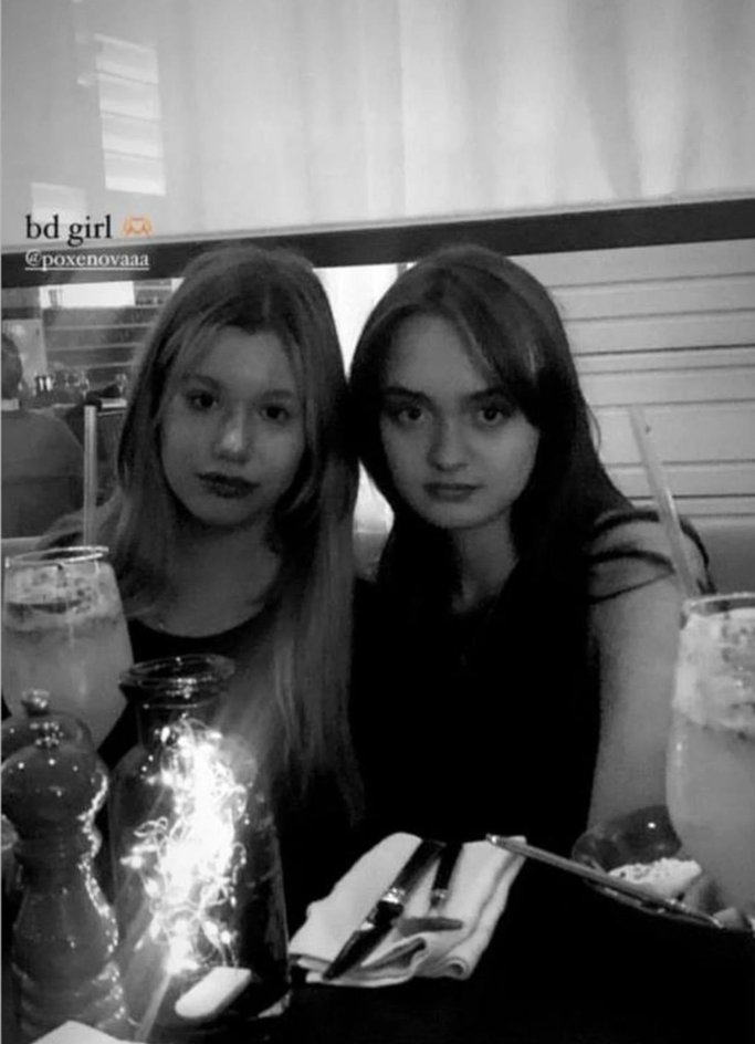 Дочь Даны Борисовой Полина (слева) с подругой Дочь Даны Борисовой Полина (слева) с подругой