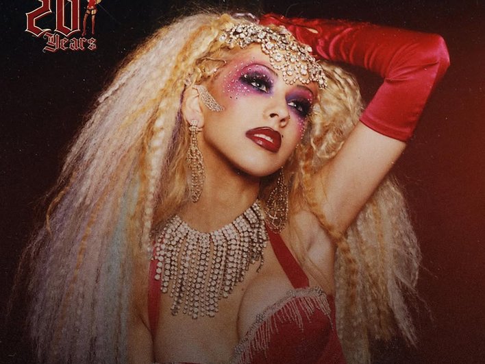 Кристина Агилера в клипе Lady Marmalade Кристина Агилера в клипе Lady Marmalade