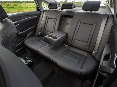 slide image for gallery: 17259 | Hyundai i40 инетрьер