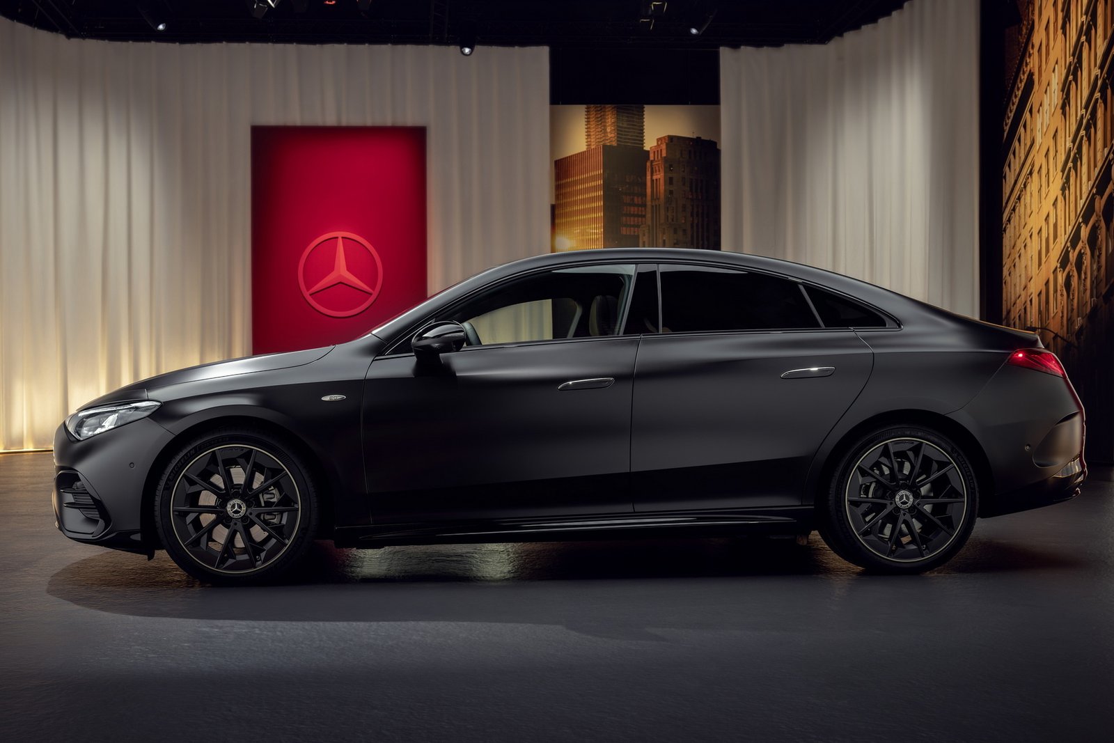Mercedes изменит конструкцию нового CLA после критики в соцсетях Mercedes изменит конструкцию нового CLA после критики в соцсетях
