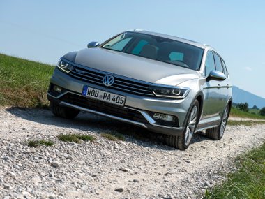 slide image for gallery: 18107 | Volkswagen Passat Alltrack