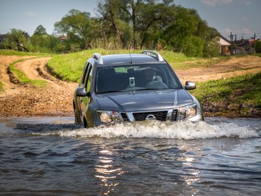 slide image for gallery: 21860 | Nissan Terrano