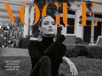 Content image for: 520060 | Анджелина Джоли украсила сразу две обложки британского Vogue