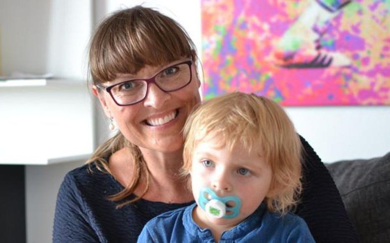 Пиа Крон Кристенсен родила дочь Сару после ЭКО с использованием спермы донора