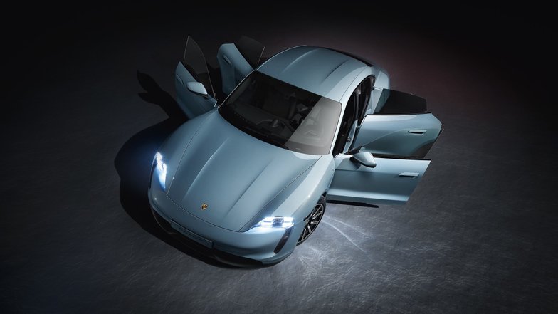 slide image for gallery: 25130 | Porsche Taycan 4S
