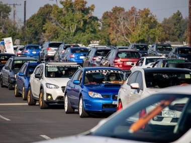 slide image for gallery: 26722 | Американские фанаты Subaru побили рекорд россиян