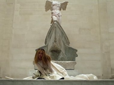 Slide image for gallery: 8732 | Экскурсия по местам съемок клипа Бейонсе в Лувре