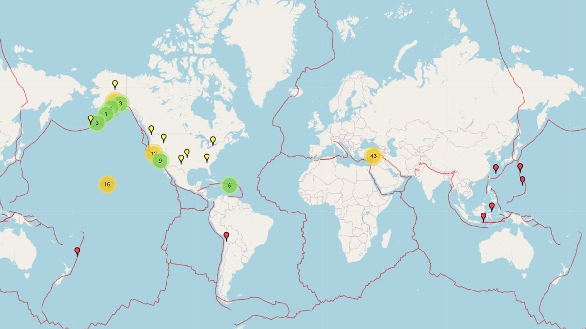 Землетрясение карта землетрясений реальном. Карта землетрясений. Землетрясение сейсмическая активность.