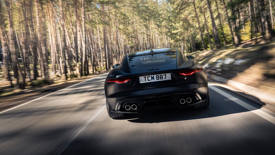 Jaguar F-Type R 75