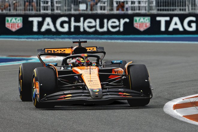 Пилот McLaren Оскар Пиастри (81) во время Гран-при Формулы-1 Майами на Международном автодроме Майами