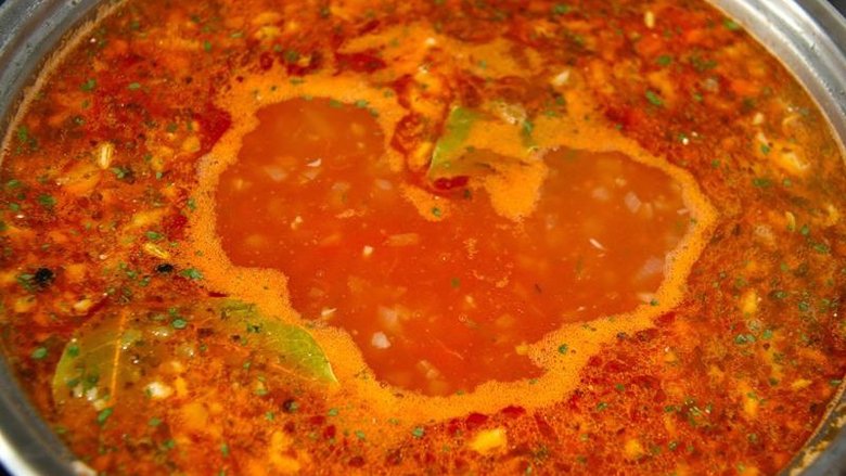 Гуляш из свинины с томатной пастой: рецепт от Шефмаркет