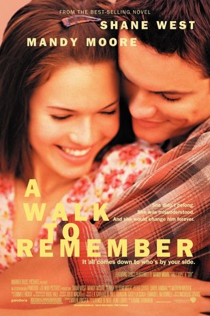 Speshi Lyubit A Walk To Remember 2002 Smotret Onlajn V Horoshem Hd Kachestve Otzyvy Kadry Iz Filma Aktery Kino Mail Ru