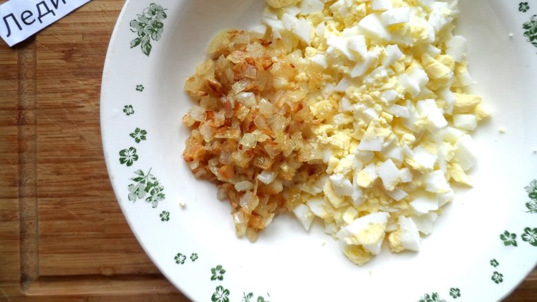 Мясные зразы с яйцом и сыром. Рецепт с фото