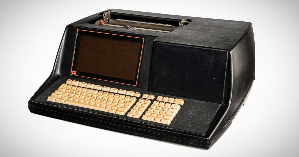 Первый в мире микрокомпьютер выставлен на аукцион (фото)