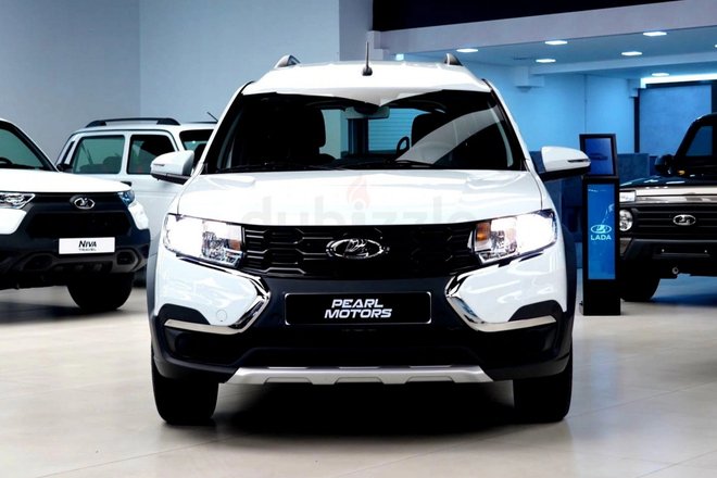 Дилер Lada в ОАЭ раскрыл цены Largus: дешевле, чем в России Дилер Lada в ОАЭ раскрыл цены Largus: дешевле, чем в России