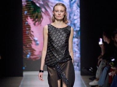 JULIA DALAKIAN, весна-лето 2025 (источник фото: moscowfashion.ru) JULIA DALAKIAN, весна-лето 2025 (источник фото: moscowfashion.ru)