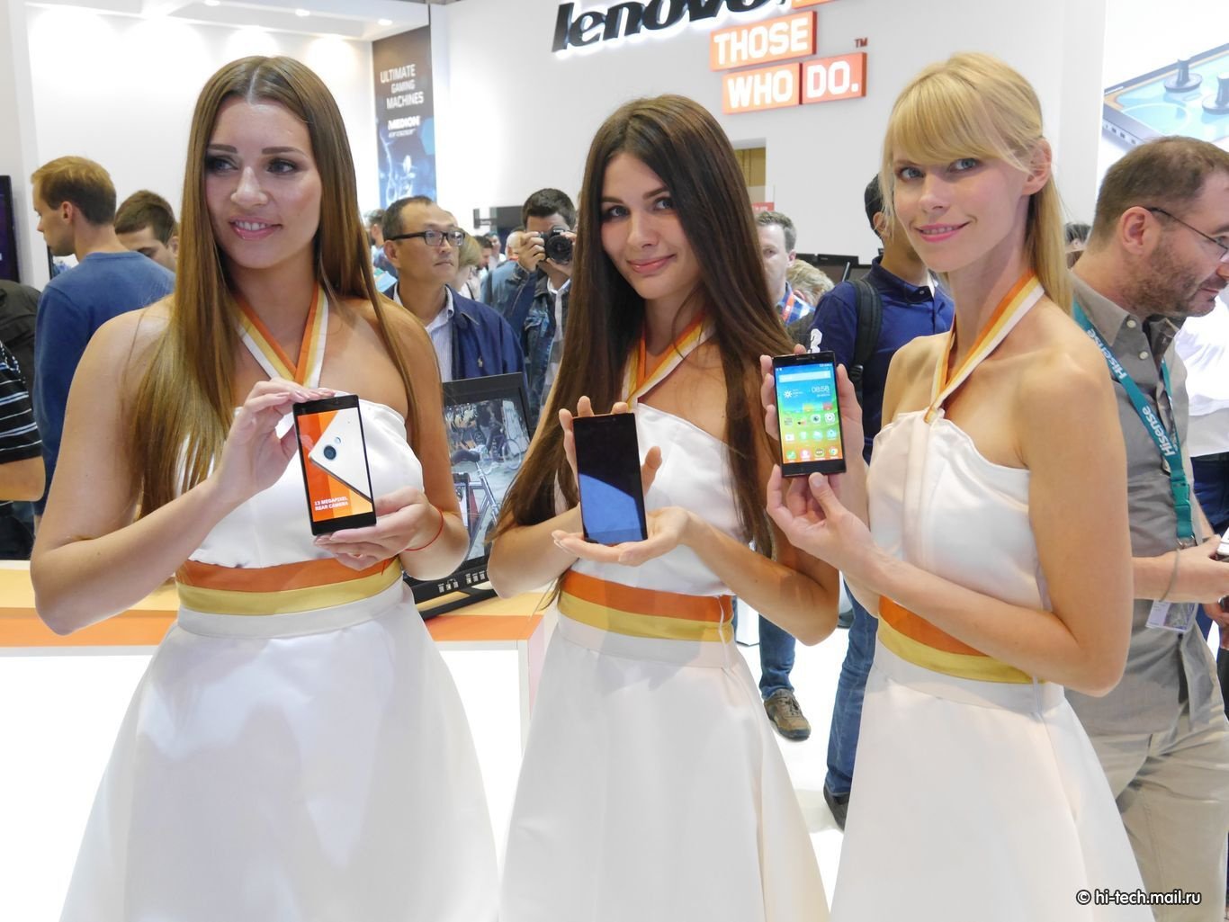 Самые красивые девушки IFA 2014 - Hi-Tech Mail.ru