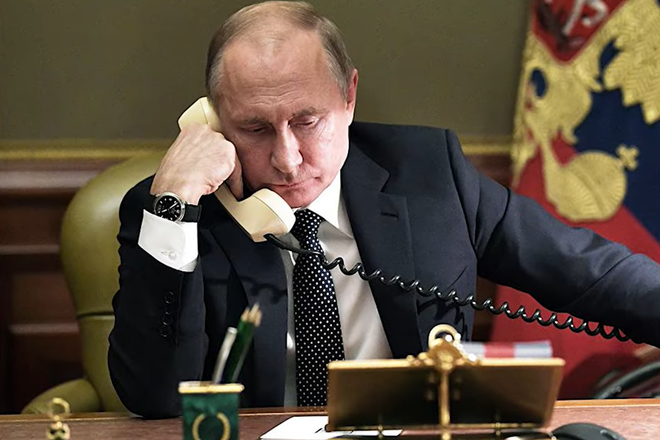 putin's phone