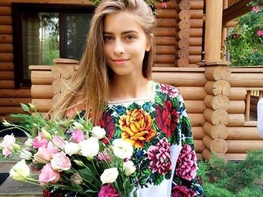 Slide image for gallery: 5380 | Комментарий «Леди Mail.Ru»: Своей внешностью и безупречным чувством стиля 14-летняя Соня Евдокименко уже давно обратила на себя внимание модных критиков