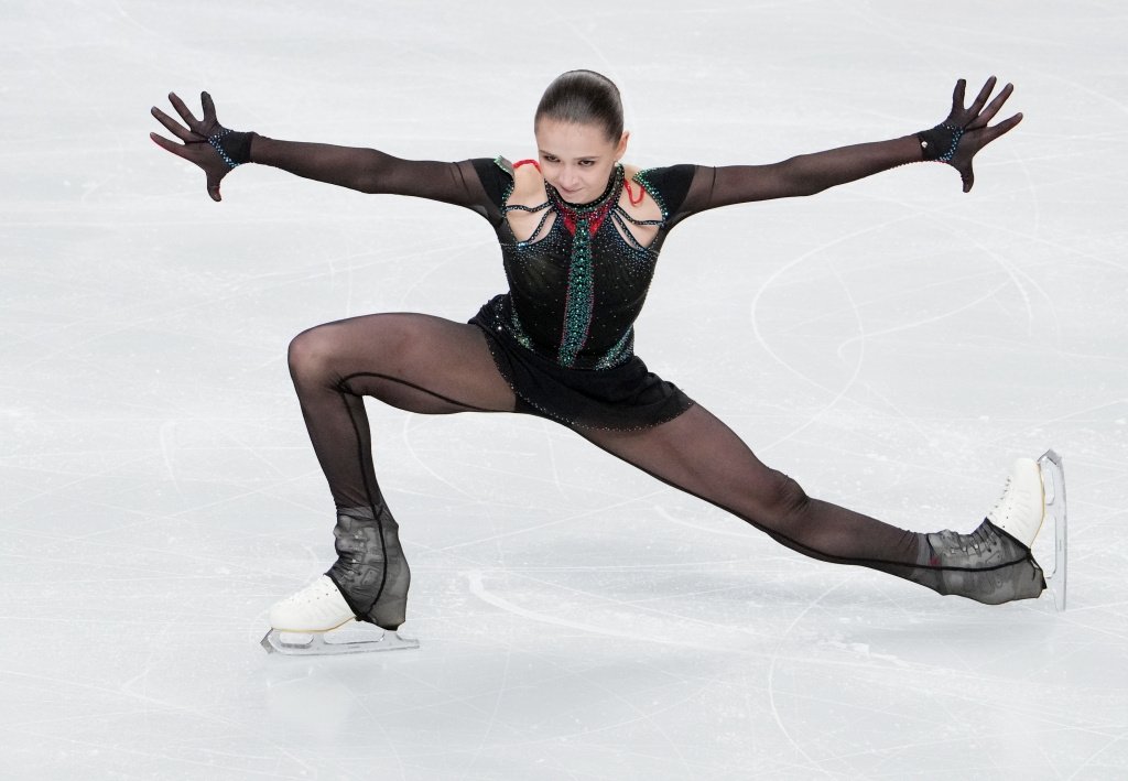 Камила Валиева оказалась самым молодым спортсменом в составе сборной России на ОИ-2022