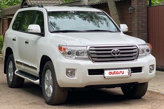 В России продают Toyota Land Cruiser 200 с пробегом всего 6150 километров