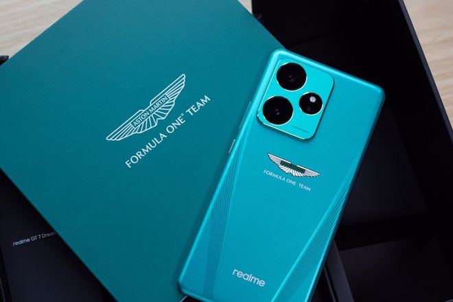 realme GT 7 Dream Edition realme GT 7 Dream Edition