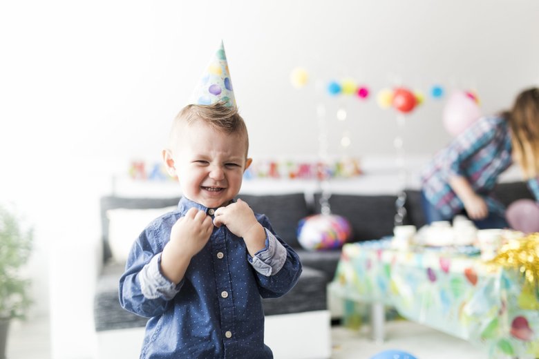 <figcaption> Лучшие идеи подарка мальчику 2 лет на день рождения </figcaption>