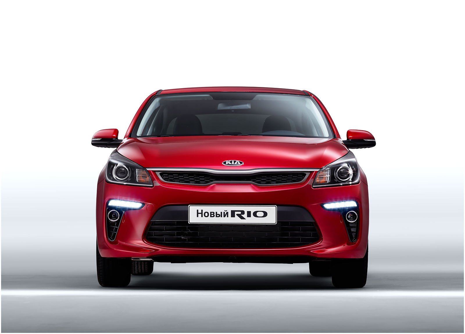 Kia Rio: официальные фото новой модели (внешность и салон)