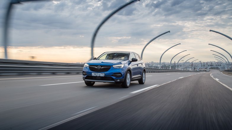 slide image for gallery: 26505 | Opel Grandland X динамика