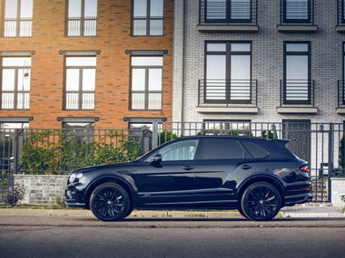 slide image for gallery: 28605 | Bentley Bentayga